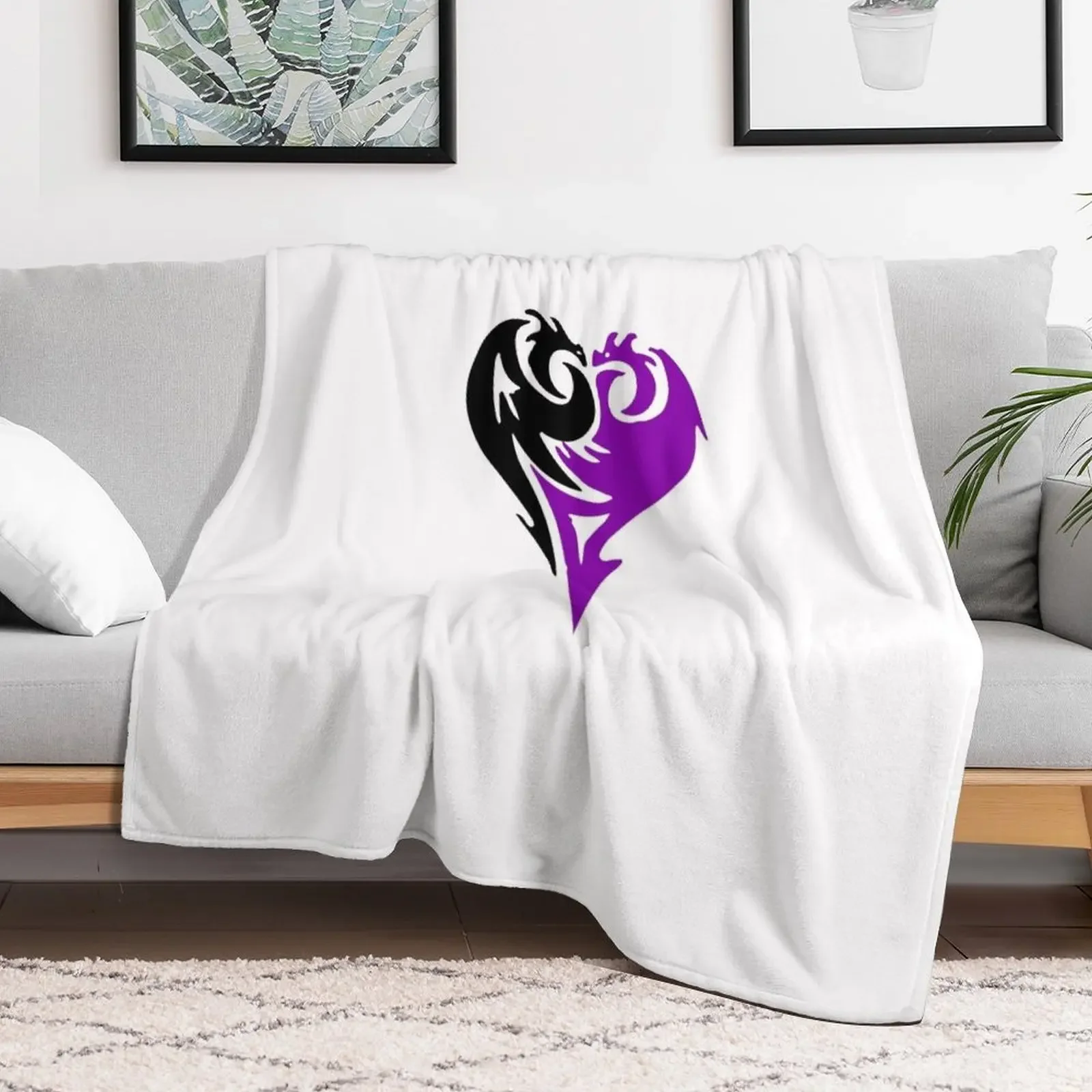 Descendants Mal logo Throw Blanket Softest Quilt Blankets