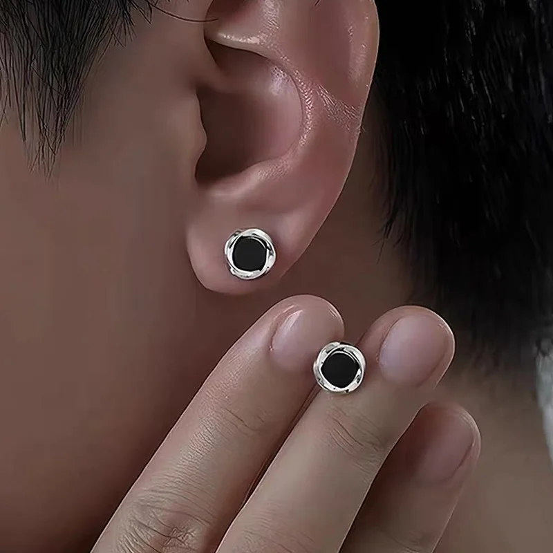 2Pcs Simple Mobius Circle Round Ear Stud Earrings for Men Women Unisex Small Black Acrylic Earrings Daily Accessory Jewelry