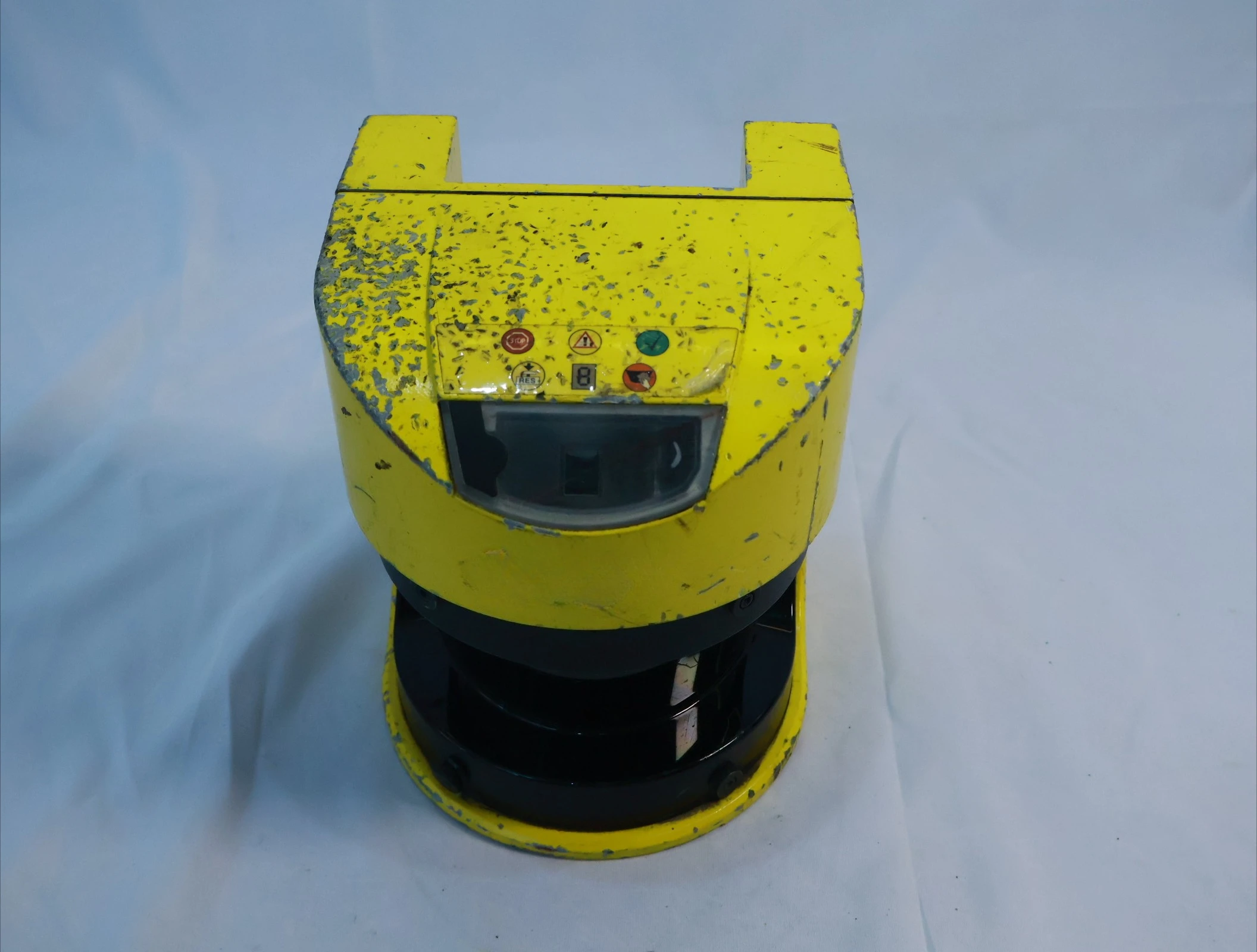 

Б/у S30A-4011CA для лазерного сканера безопасности SICK S30A-4011CA