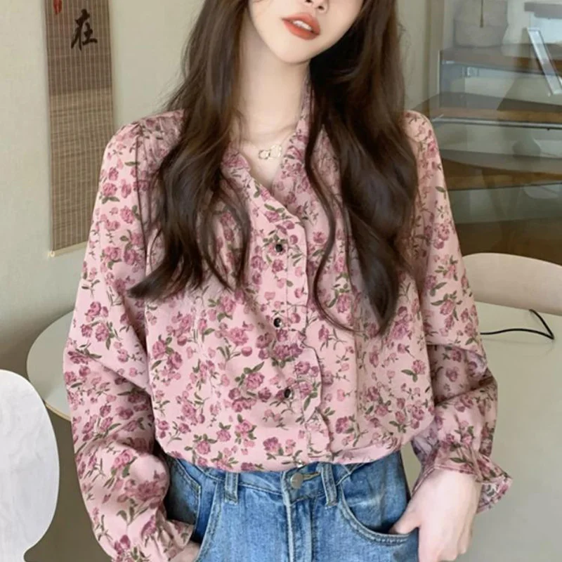 French V-neck Vintage Temperament Floral Printing Young Style Long Sleeved Shirt Autumn New Fashion Casual Elegant Women\'s Top