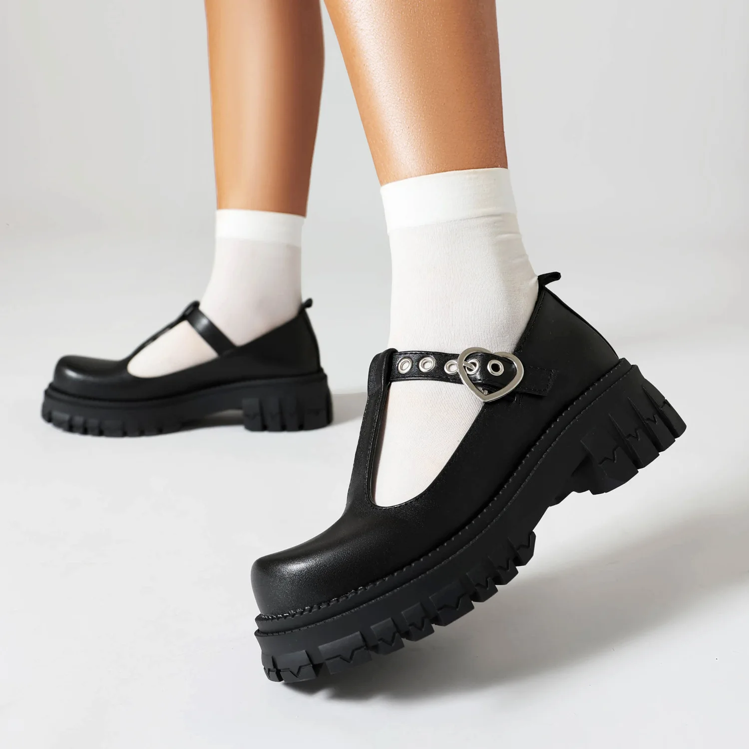 

Round Toe Big Size Shoes Woman Loafers With Fur Clogs Platform Casual Female Sneakers Flats Large Size Slip-on Creepers New Dres