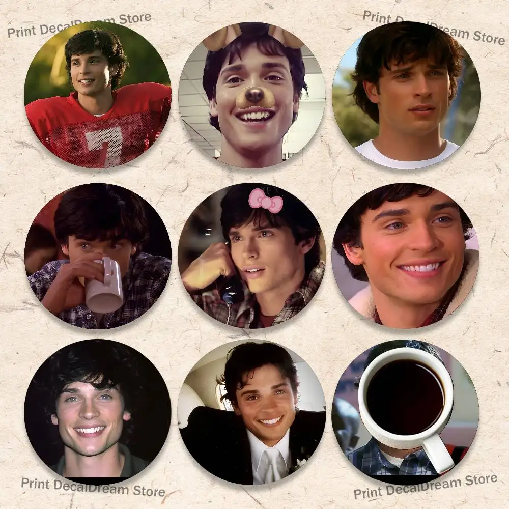 

T-Tom Welling 2D Pattern round Wooden Coaster Decorative Coffee Cup for Use in Coffee Shops Bars Wine Beer