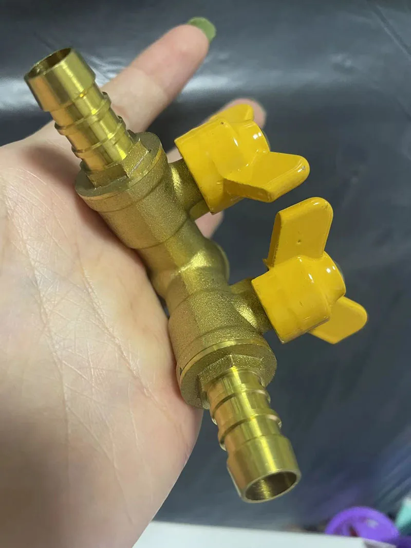 Semua Katup Tiga Arah Gas Tembaga 4 Titik Konektor Pipa Gas Terpisah dengan Saklar Gas Gas Cair Satu Titik Dua Katup Bola