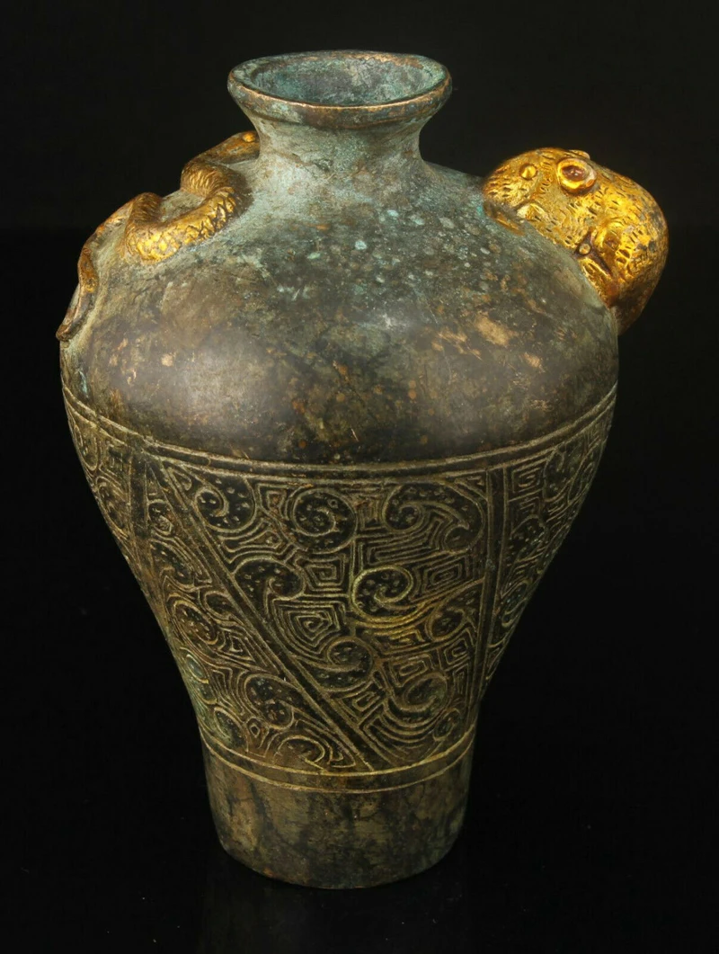 China Handwork Embossment Retro Bronze Gilding Snake Rat Vase Home Decoration