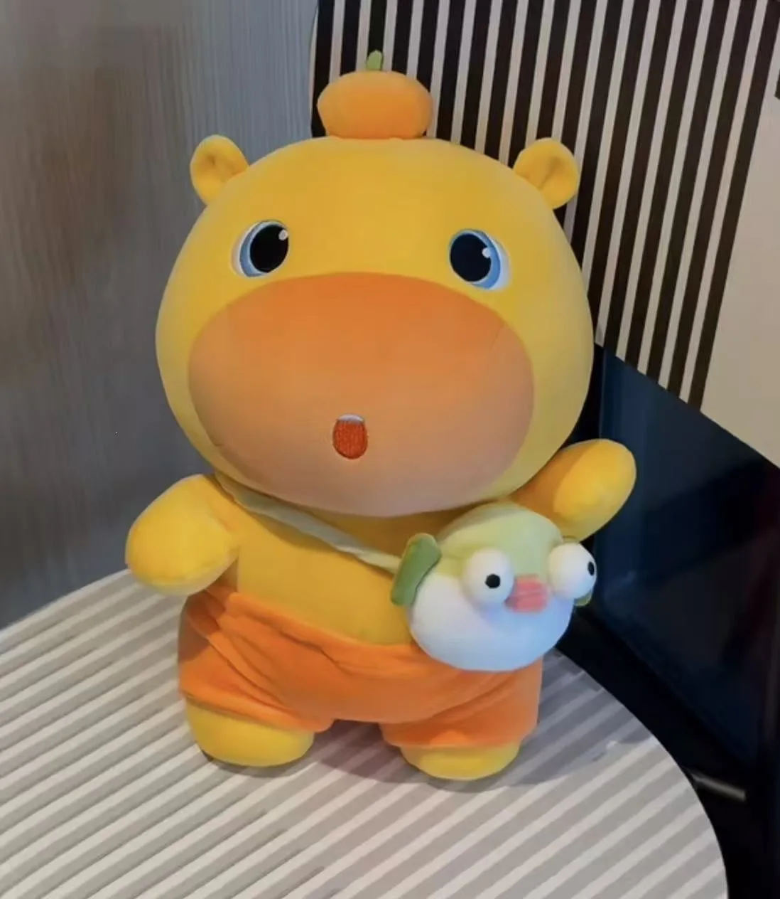 Plush Doll Orange Capybara Lulu Soft Stuffed Toy Pufferfish Crossbody Bag Throw Pillow For Sofa Home Decoration Adult Gift