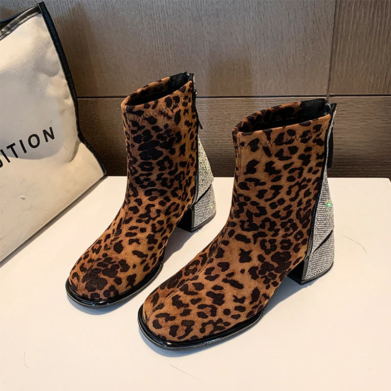 

Leopard Women Snow Ankle High Heels Diamond Suede Boots Chunky Shoes 2025 Trend Winter New Fashion Elegant Zapatos Para Mujeres