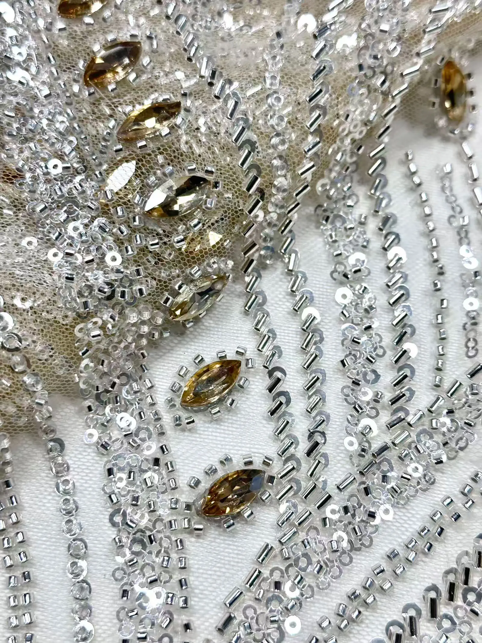 5 Yards rosa modischer nigerianischer Perlen-Stein-Tüll-Spitzenstoff, afrikanischer Pailletten-Netzstoff zum Nähen von Brautkleidern – Detail 20