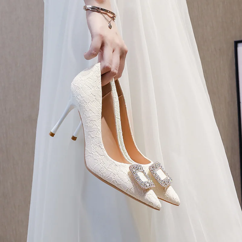 

New White Lace Wedding Shoes Square Buckle Rhinestone High Heel Shoes Thin Heel Pointed Bridal Shoes Women's Large Single Shoes