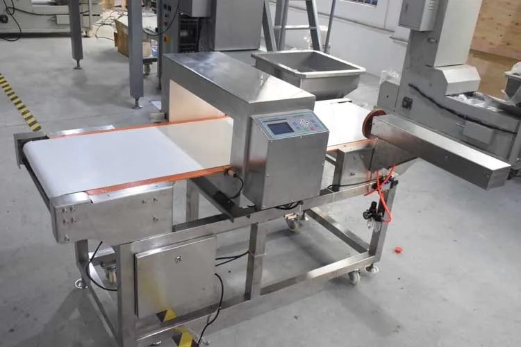 Hot-selling  High sensitivity metal detector machine for food meat bakery processing Industry used