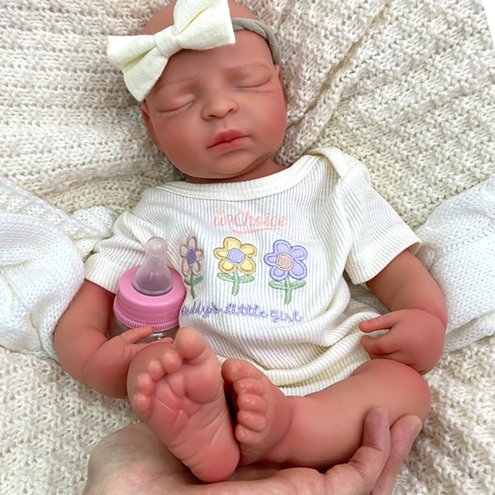 ตุ๊กตาเด็กเกิดใหม่แสนน่ารัก ทำจากซิลิโคนทั้งตัว เหมือนเด็กจริง ให้สัมผัสเหมือนจริง เหมาะสำหรับนักสะสมตุ๊กตาผู้ใหญ่และเป็นของเล่นสำหรับเด็ก