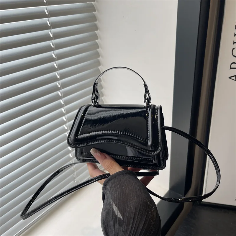 

2025 Winter Big Capacity Work Tote for Professionals, Spacious Laptop Bag Multi-functional Shoulder Crossbody, Handbag Tote Bag