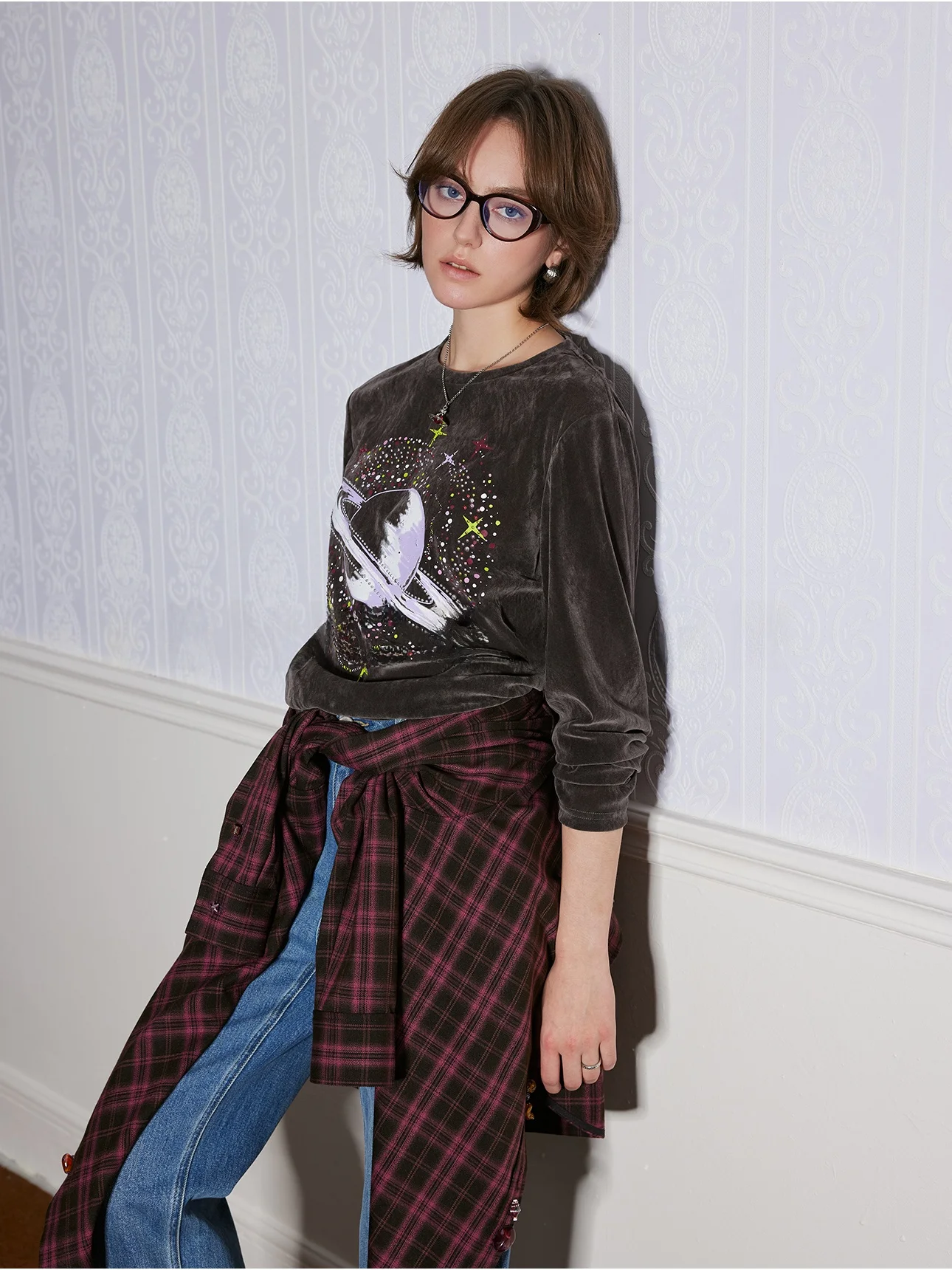 

Зимняя футболка с принтом звезд, в художественном американском стиле, женская, с длинными рукавами, круглым вырезом, мягкая, удобная, дышащая, из нейлона.