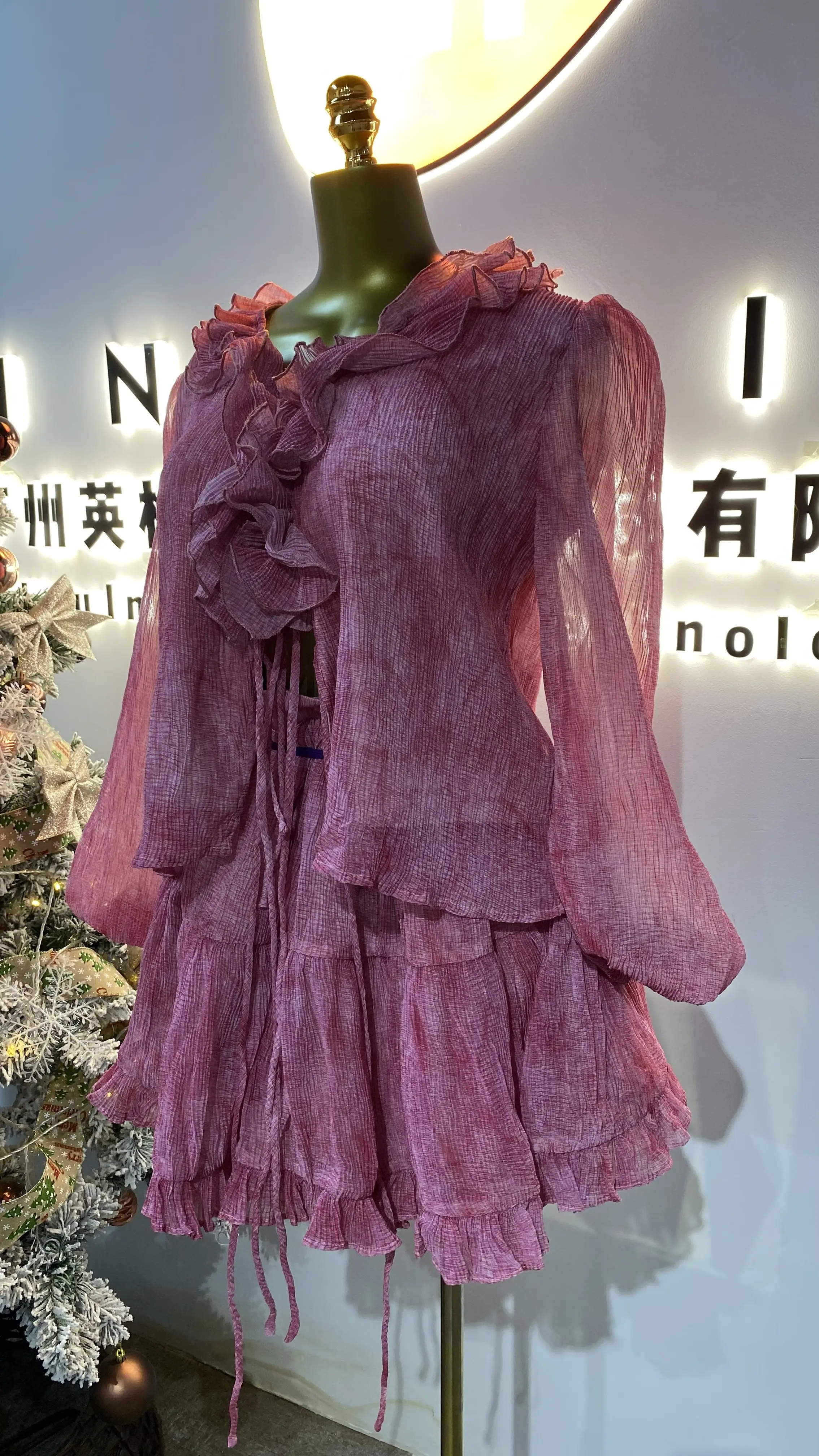 Abito in chiffon con volant tinta unita con cuciture floreali all'ingrosso per donna-GZMM373