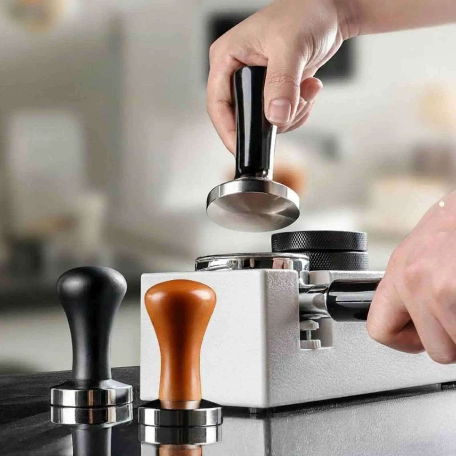 Coffee Tamper Flat Bottom Espresso Distributor Coffee Leveling Tool Consistent Tamping Long-Lasting for Baristas