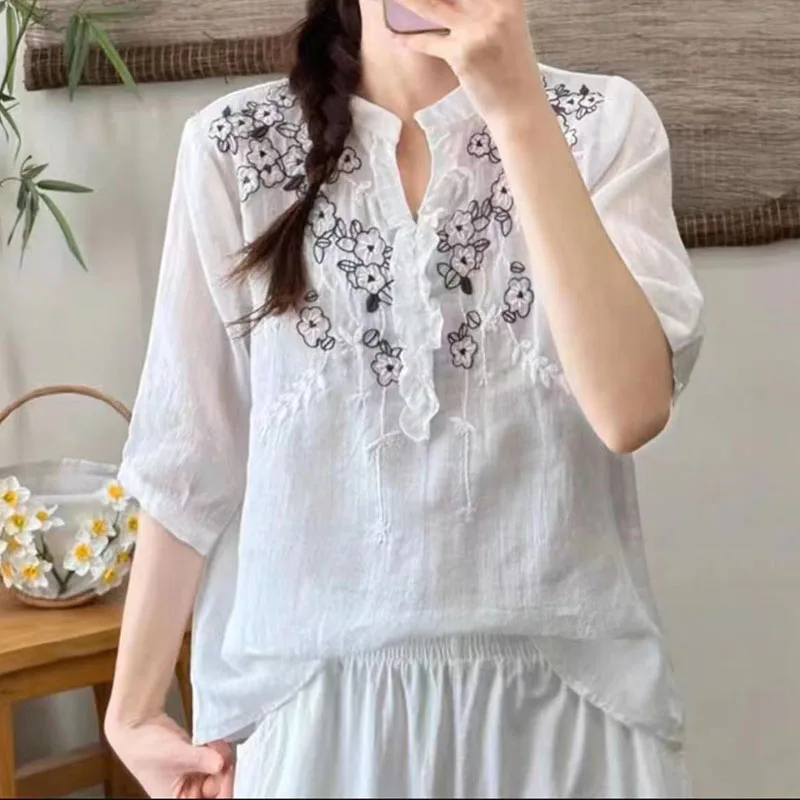 Female Embroidery Spliced Vintage V-Neck T-shirt Pullovers Summer Women\'s Clothing Casual Fashion Solid Color Half Sleeve Tops