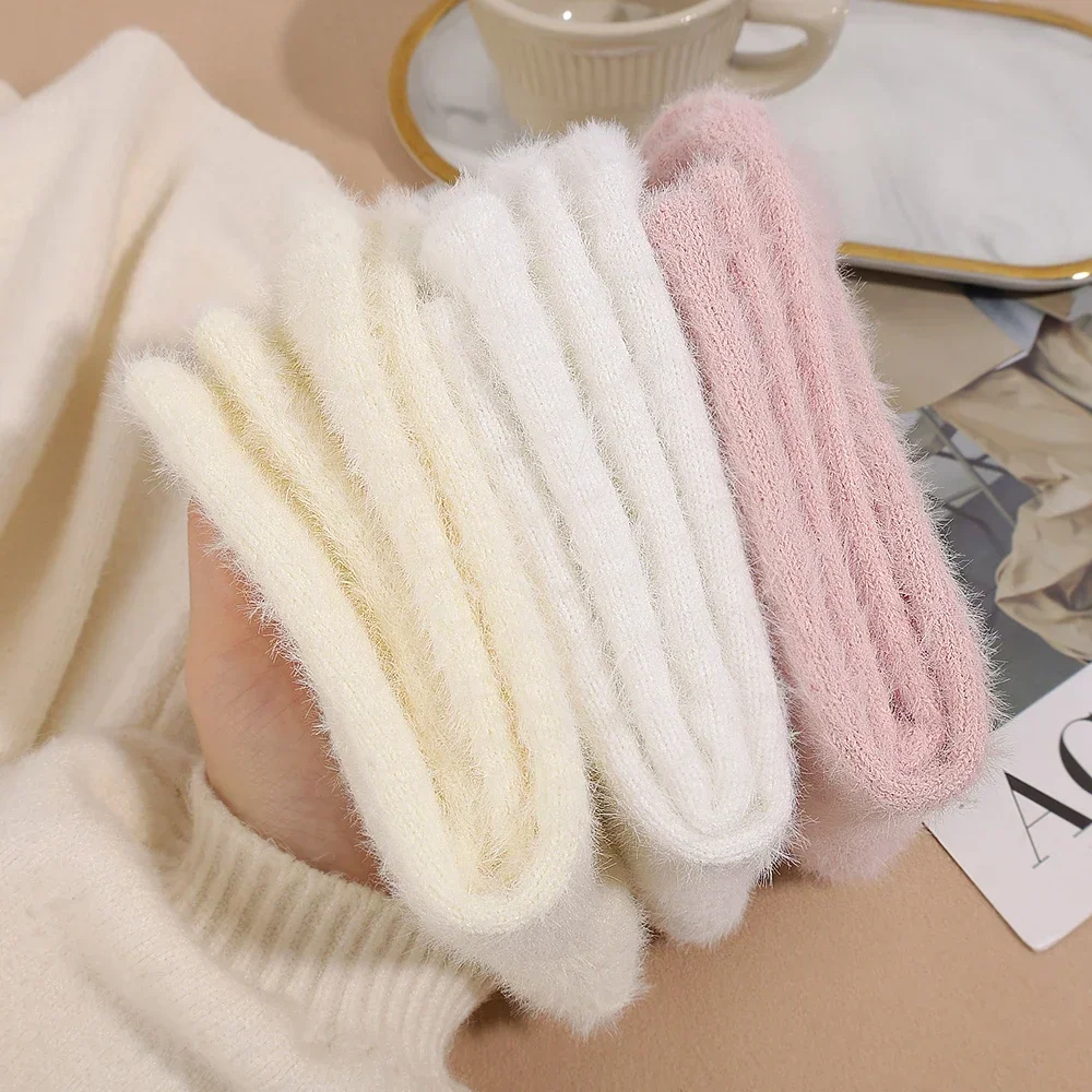 Candy Color Plush Mink Socks High Quality Soft Super Elastic Velvet Thicken Warm Winter Floor Fleece Mid-tube Stocking for Women