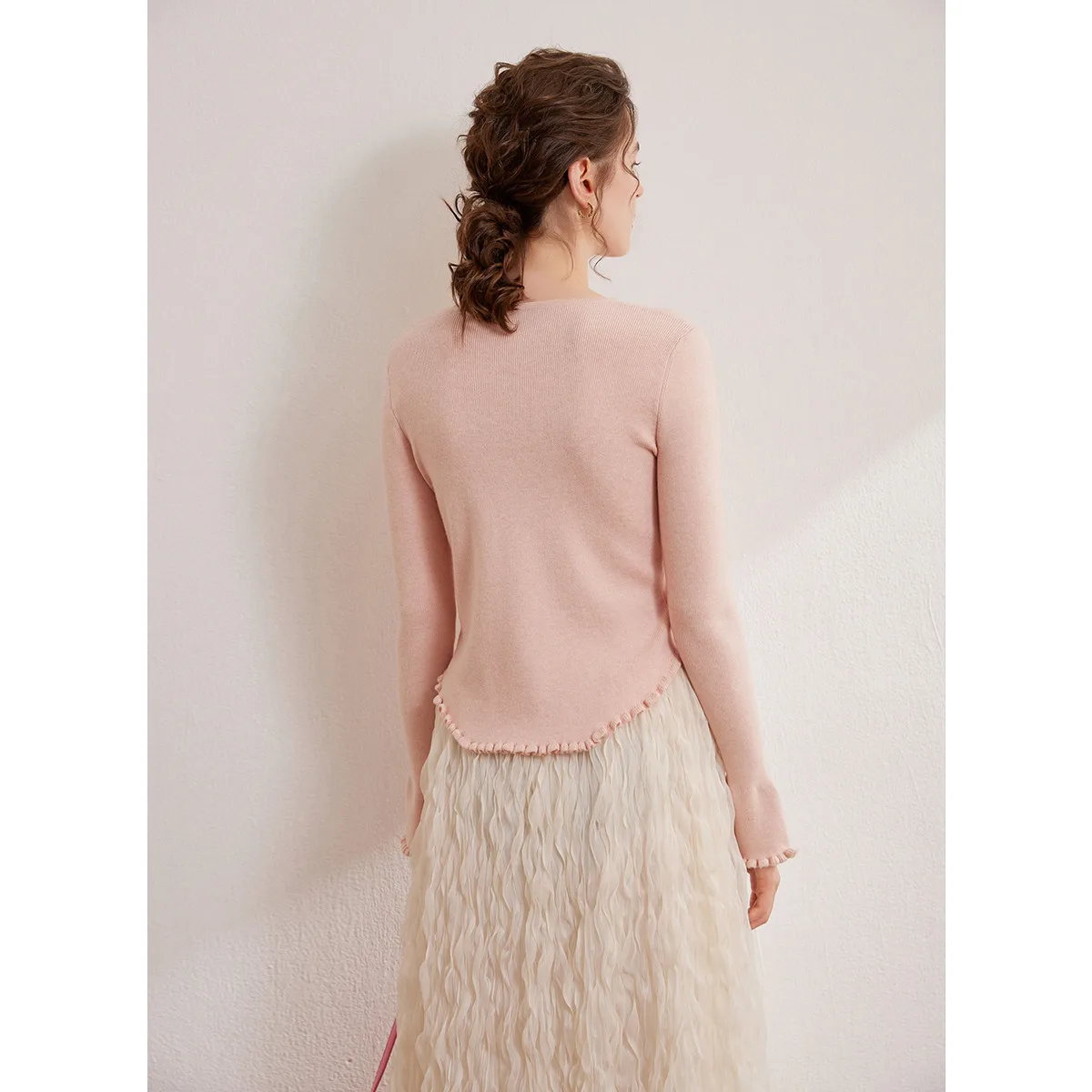 LOUIS YAO 2024 Winter Three Dimensional Flower Wave Edge Fashionable Sweet Slim Fit Hoodie Long Sleeve Women's Knitted Sweater