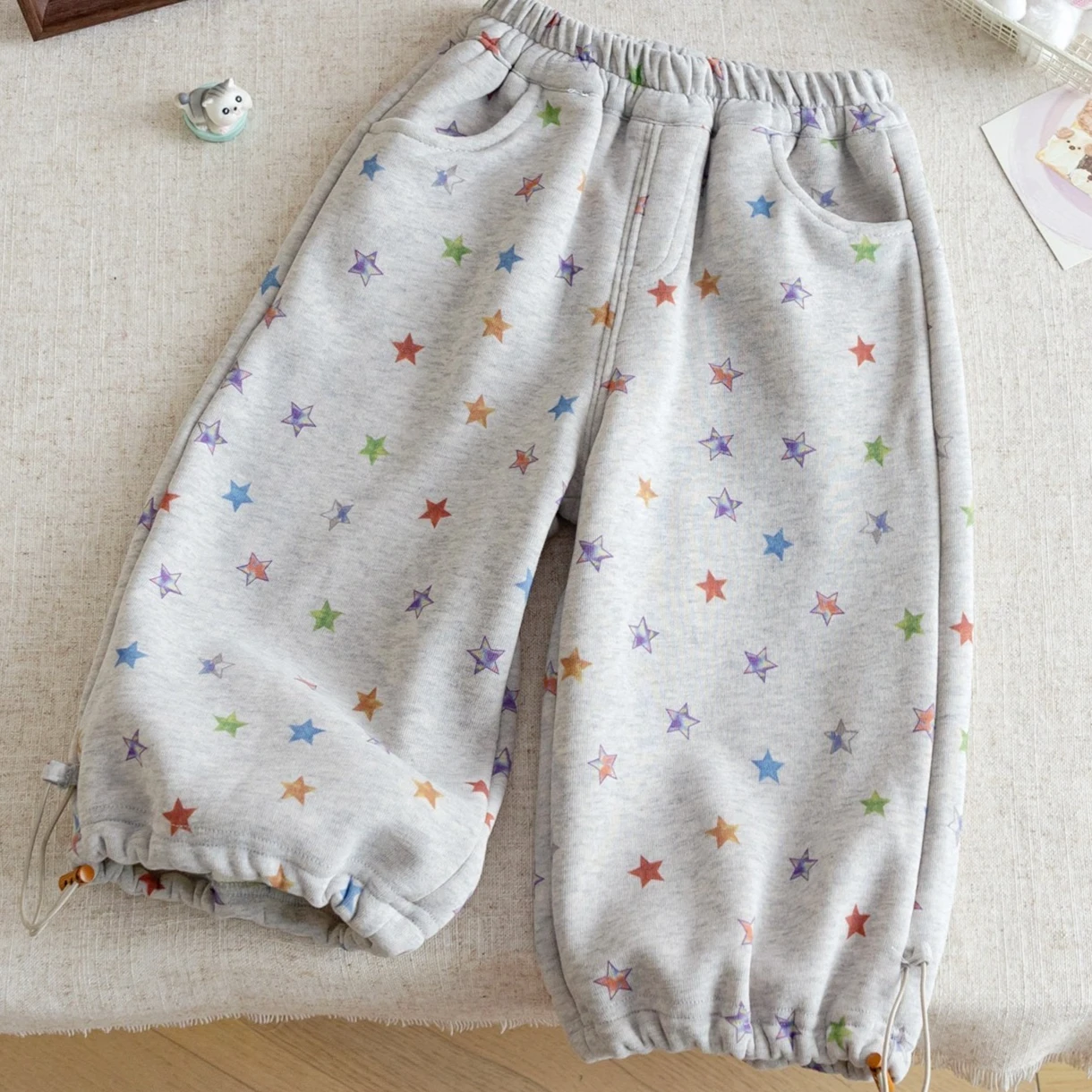 Girls Pants 2026 Autumn and Winter New Childrens Clothing Korean Girl Baby Five-pointed Star Printed Bouquet Foot Guard Pants