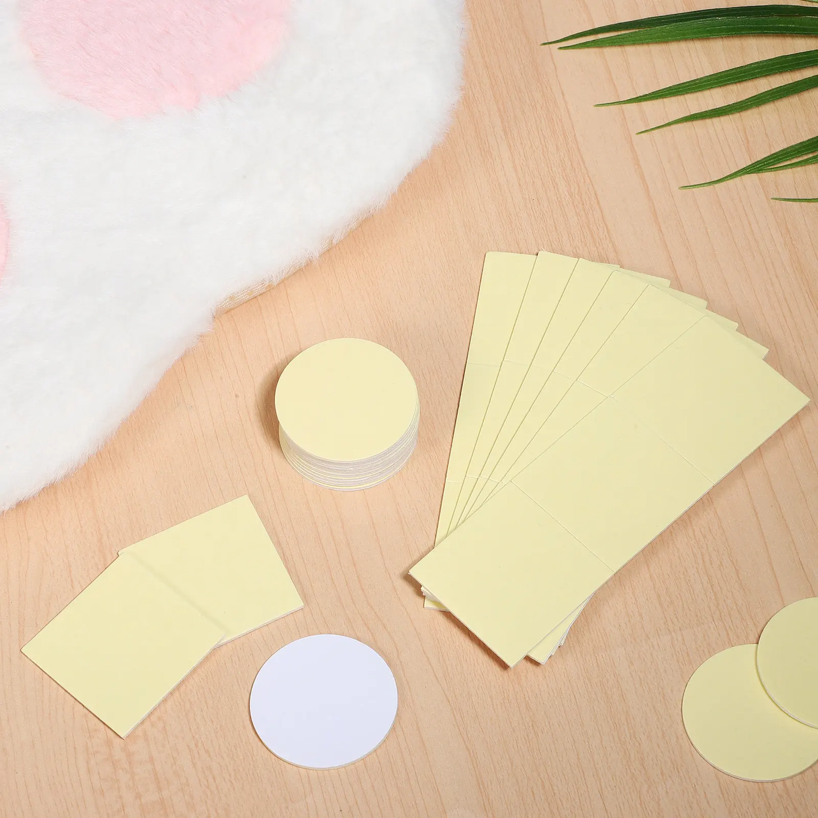 

60Pcs Double Sided Foam Tape Extra Strong Adhesive Mounting Tape Cut Versatile for Studio Home Office Wall Art DIY