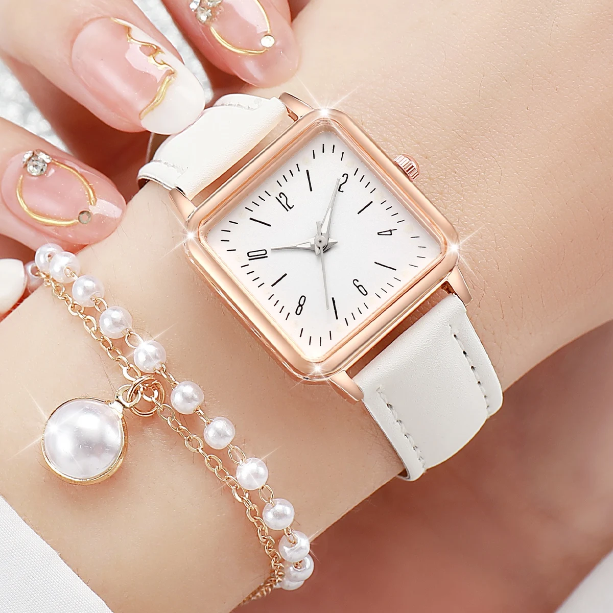 2 unids/set reloj de cuarzo cuadrado con correa de cuero blanco a la moda con pulsera de perlas para mujer