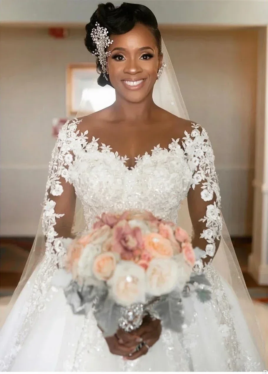 Customized Arabic Vintage Lace Appliques Dresses Sheer Neck See Though Long Sleeves Wedding Bridal Gowns Cheap High Quality