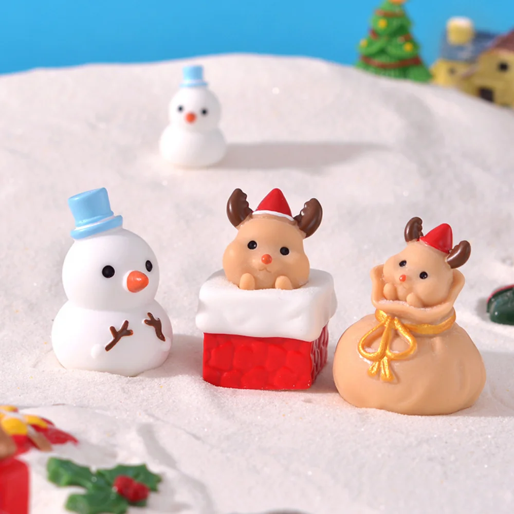 Holiday Party Decoration Christmas Mini Ornaments Micro Landscape Landscaping Ornaments Cartoon Santa Claus Snowman Elk Resin