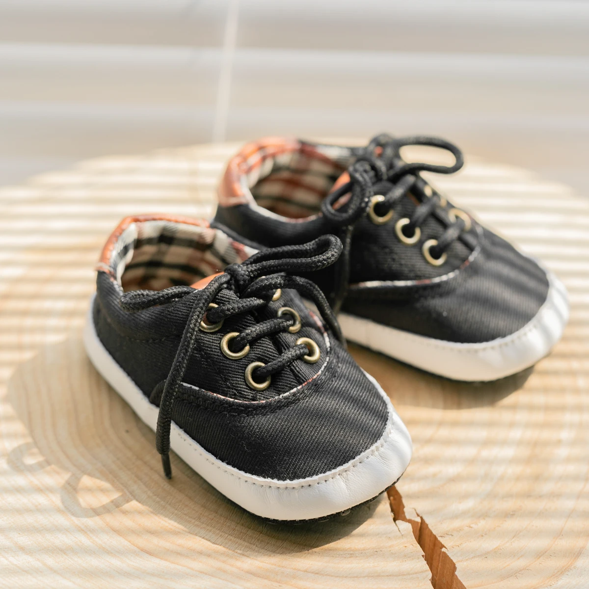 Meckior Baby Canvas Sneaker Baby Unisex Shoes Anti-slip Soft Newborn Classic Lace-up Leisure First Walkers Infant Crib Boy Shoes