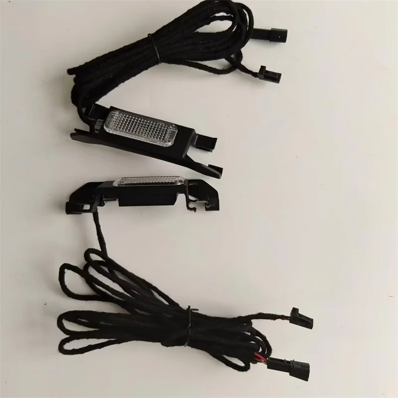 Rear LED Footwell Light Foot Socket Lamp With Bracket For VW Passat B6 B7 Golf 5 6 MK6 A1 A3 A4 A6 A8 Q3 SEAT Toledo ALHAMBRA