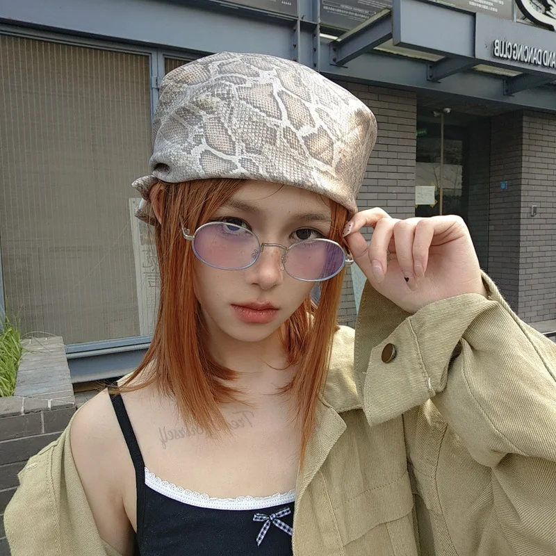 1 Pcs Women's Headscarf Snake Pattern Y2K Personalized Fashionable Retro Cool Square Scarf Hat Trendy Hair Accessories For Girl