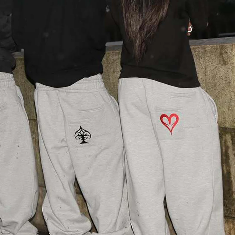

2025 Покерная карта Love с вышивкой, повседневные брюки из двух частей с двойной талией, популярные искусственные двухсекционные брюки с двойной талией