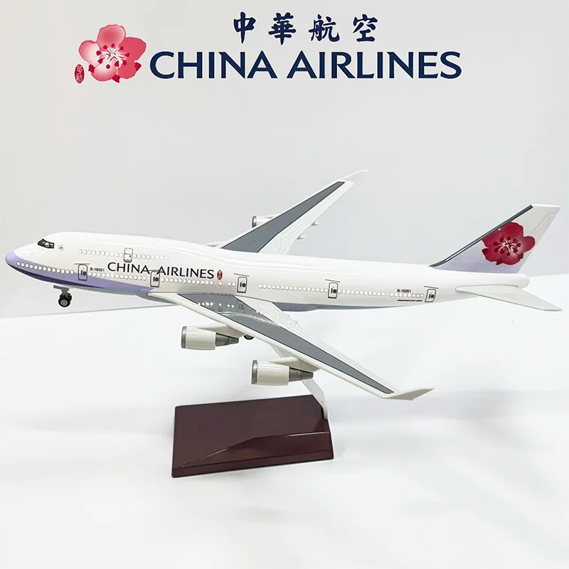 37cm China Airlines Boeing 747 Jet Airliner 1:190 Scale Simulated Aircraft Toy Model with Lights and Landing Gear