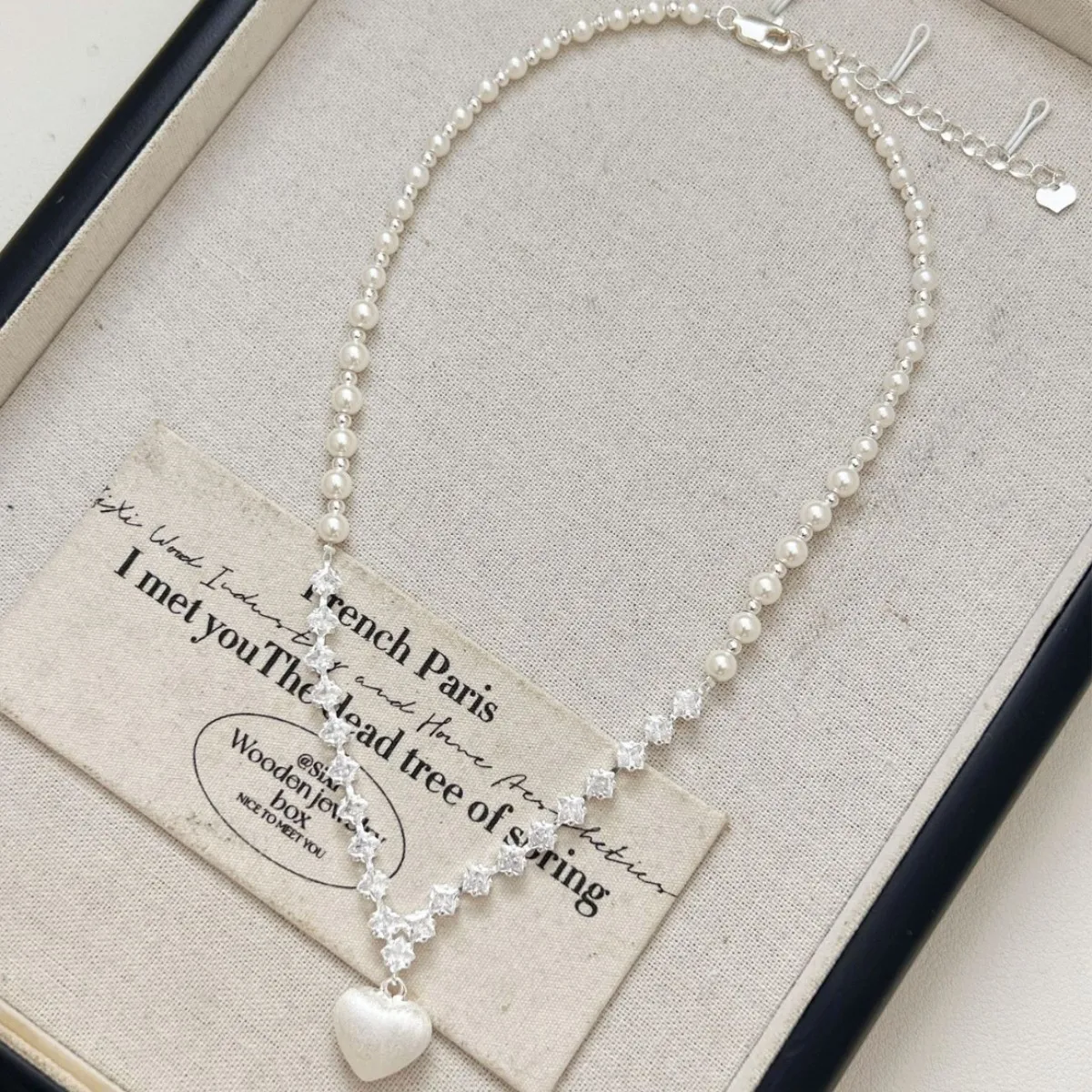 High-end Brushed Metal Heart Pendant Necklace, Light Luxury Commuter Jewelry, Versatile Accessories