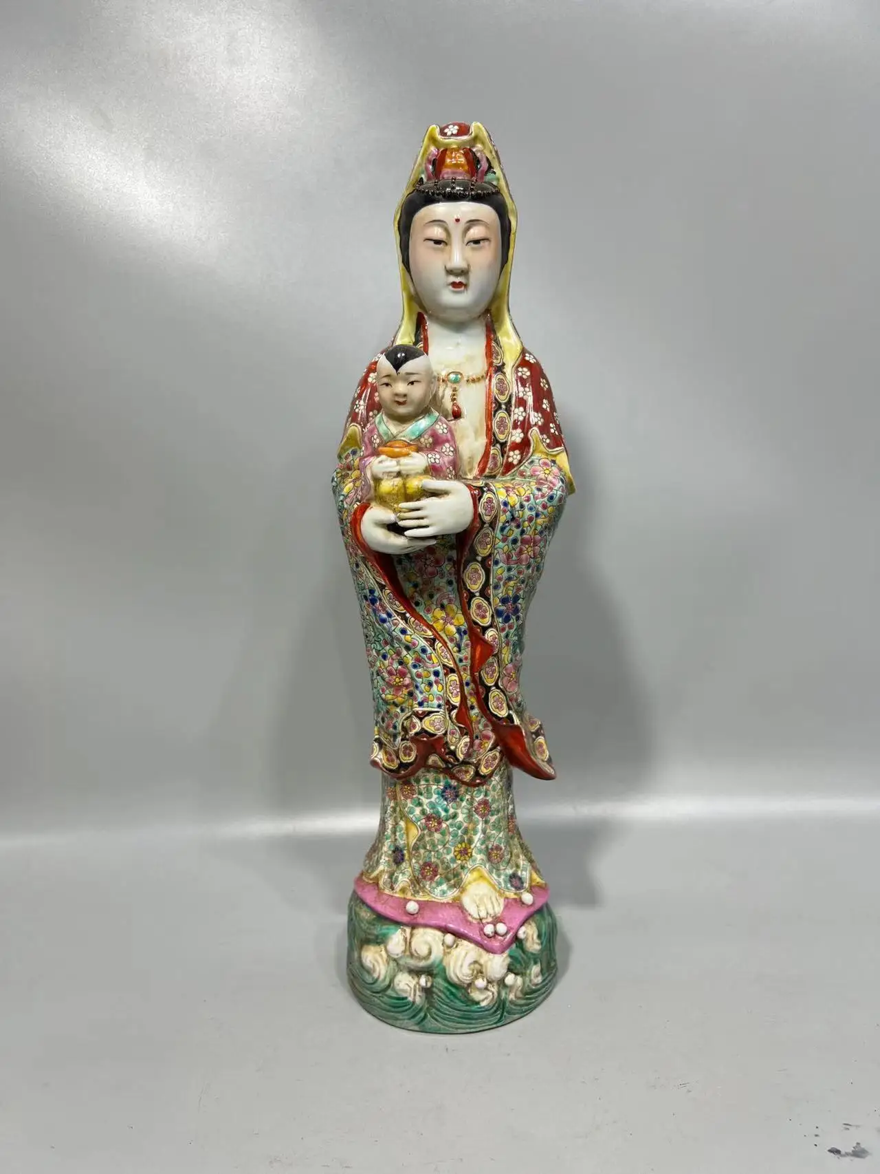 Rare Old China Qing Dynasty pastele porcelain statue, Oriental ladies, kind mother, Free shipping