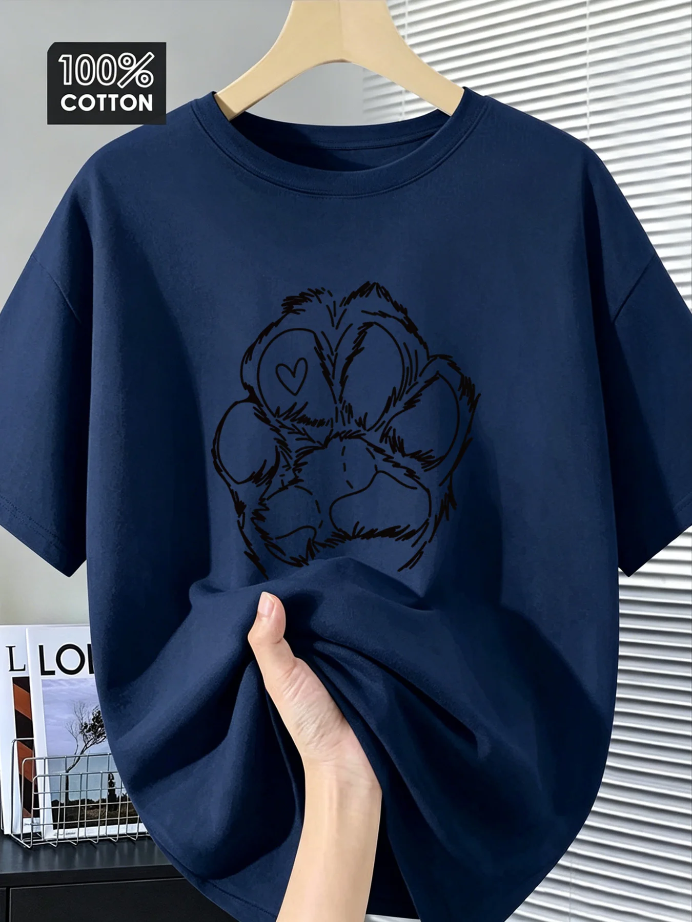 Claw Print on Toe Pad with Heart-shaped Print Women's T-shirt Personalized Trendy Artistic Skin Friendly Daily Commuting Outfit