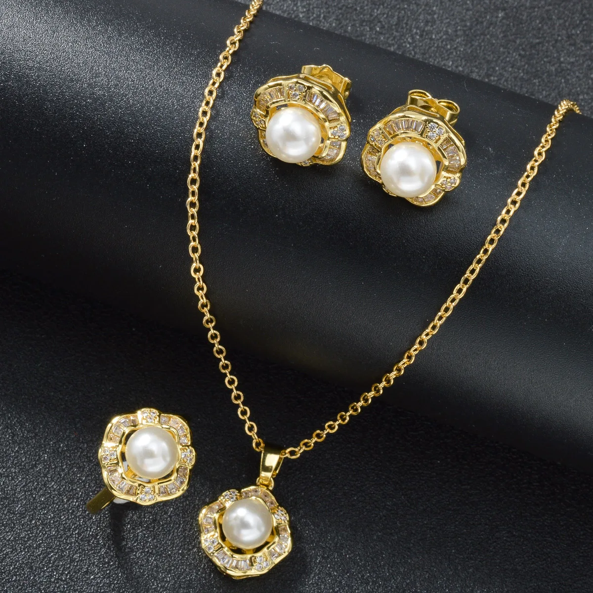 Thumbnail 4 - #68 Top Gold-Plated Earrings Picks for Every Budget