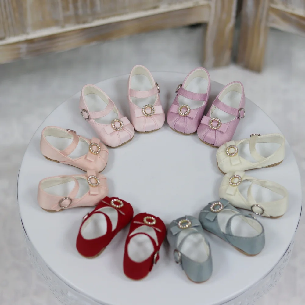 

Разноцветный бант со стразами, элегантная боковая пряжка, маленькая мягкая шелковая обувь с пятнами, точечный инвентарь, розовые, красные аксессуары для кукол BJD для девочек