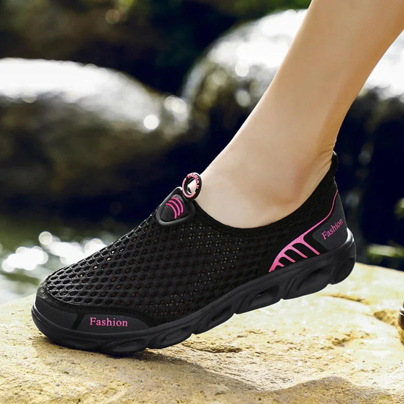 Men Sandals Quick-Drying Hiking Wading Shoes Outdoor Non-Slip Sneakers Breathable Men Aqua Shoes Summer Water Shoes Couple Flats