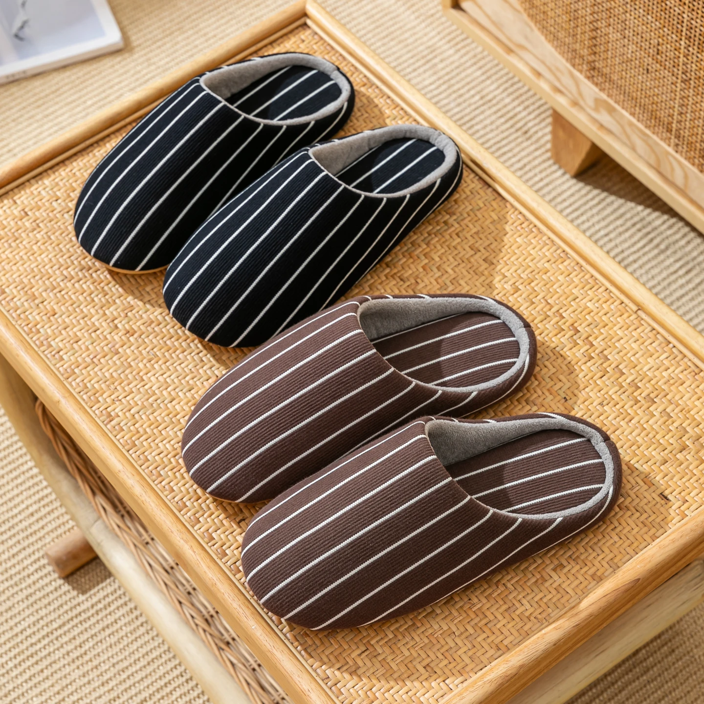 

Men Striped Color-Blocked Slippers - Non-Slip Indoor House Shoes with Soft Sole for Men and Women, Luxury Comfort Home Slippers