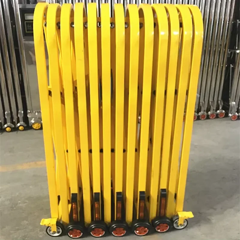 2026 Pro Stainless Steel Retractable Traffic Barrier Road Fence with Customizable Length and Spray Baking Finish