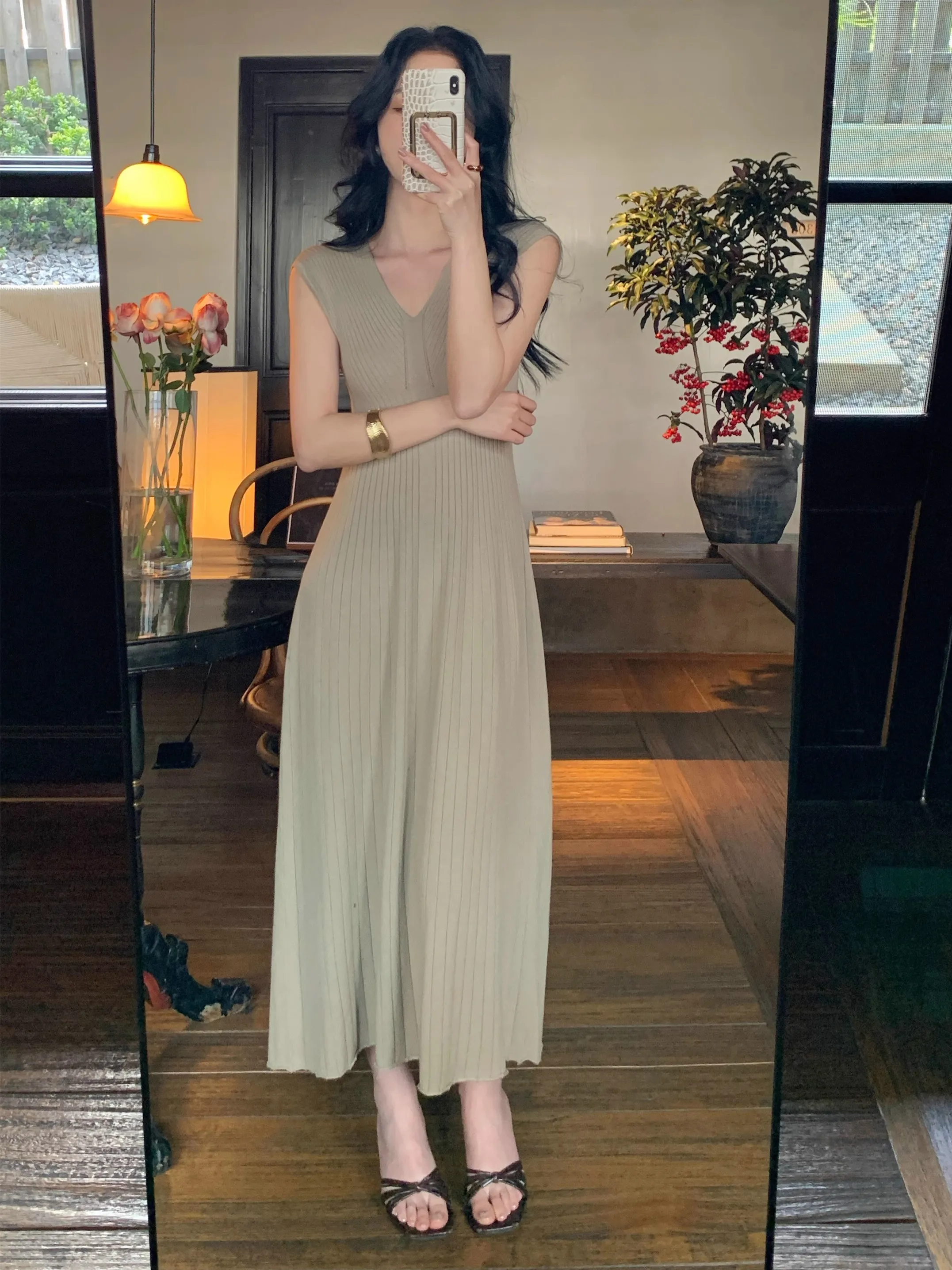 Robe tricotée sans manches pour femmes, Simple, couleur unie, col en v, ligne a, pull, décontractée, élastique, tricot, robe mi-longue