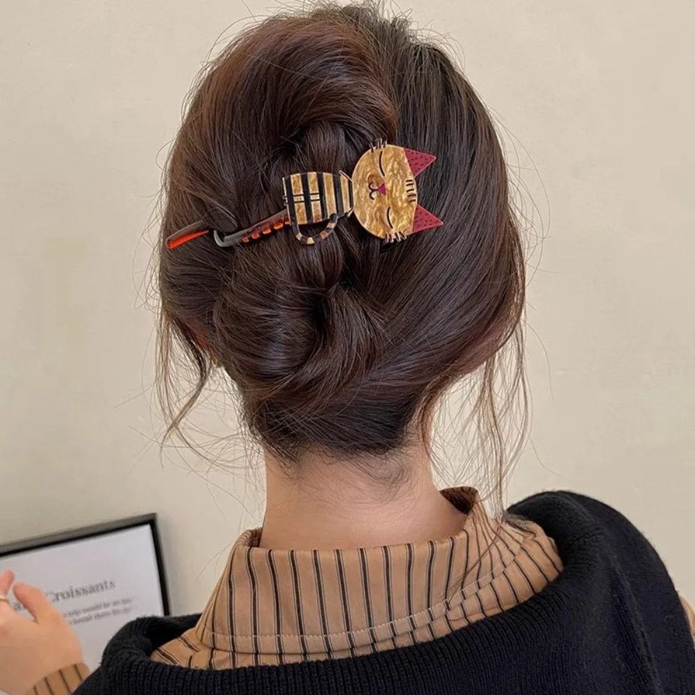 

Fashion Cartoon Cat Twist Hair Clip Hair Accessories Makeup Tools Barrette Hairpin Girls Headwear Long Hair Holder Women Gift