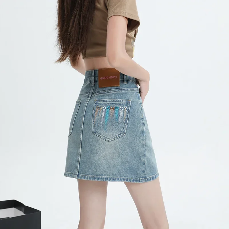

2025 Nostalgic Denim High-waisted Half Body Skirt. A New, Versatile, Loose and Simple Hip Wrap Short Skirt for Women in Summer