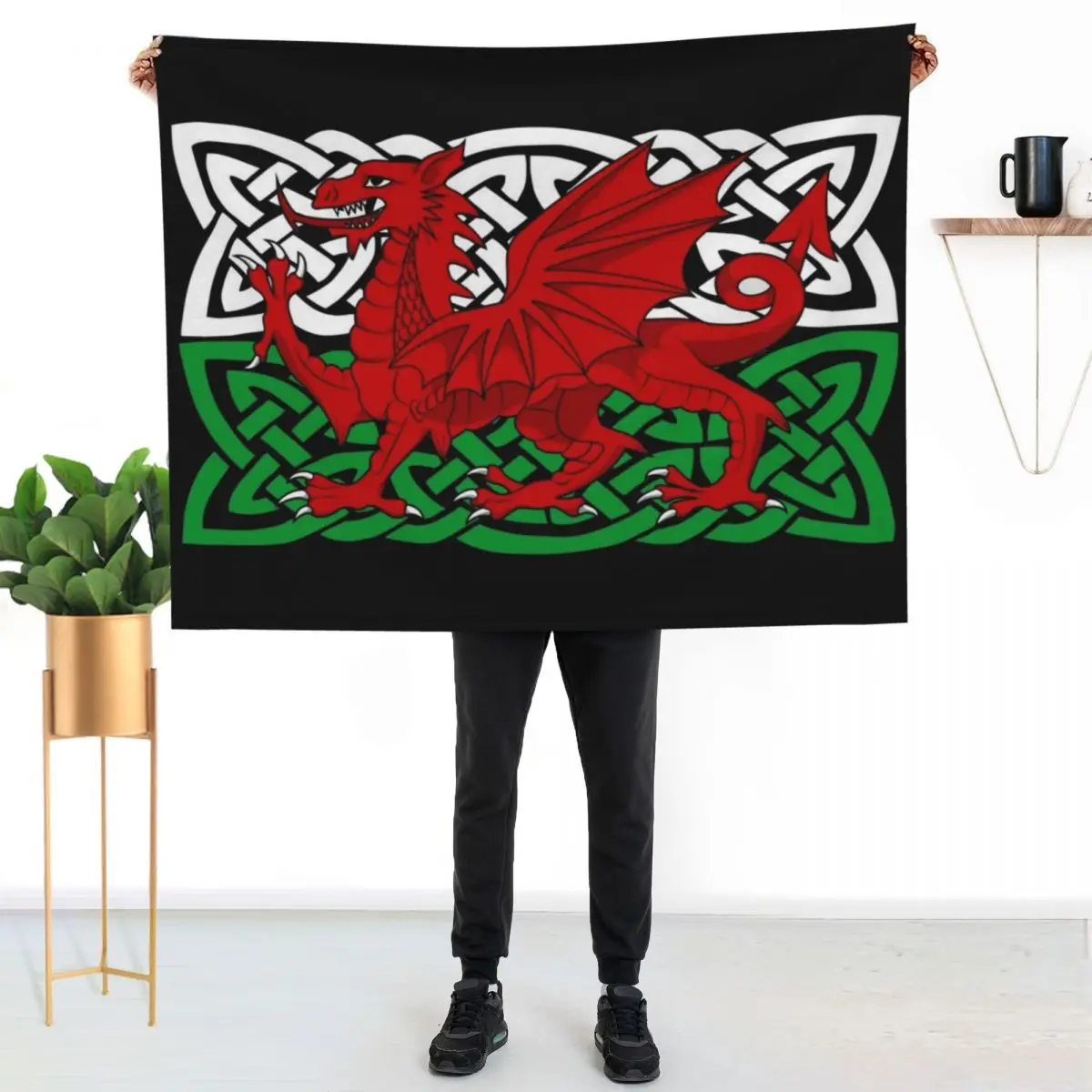 

Y Ddraig Goch Throw Blanket Breathable Lightweight Blanket for Adults Kids