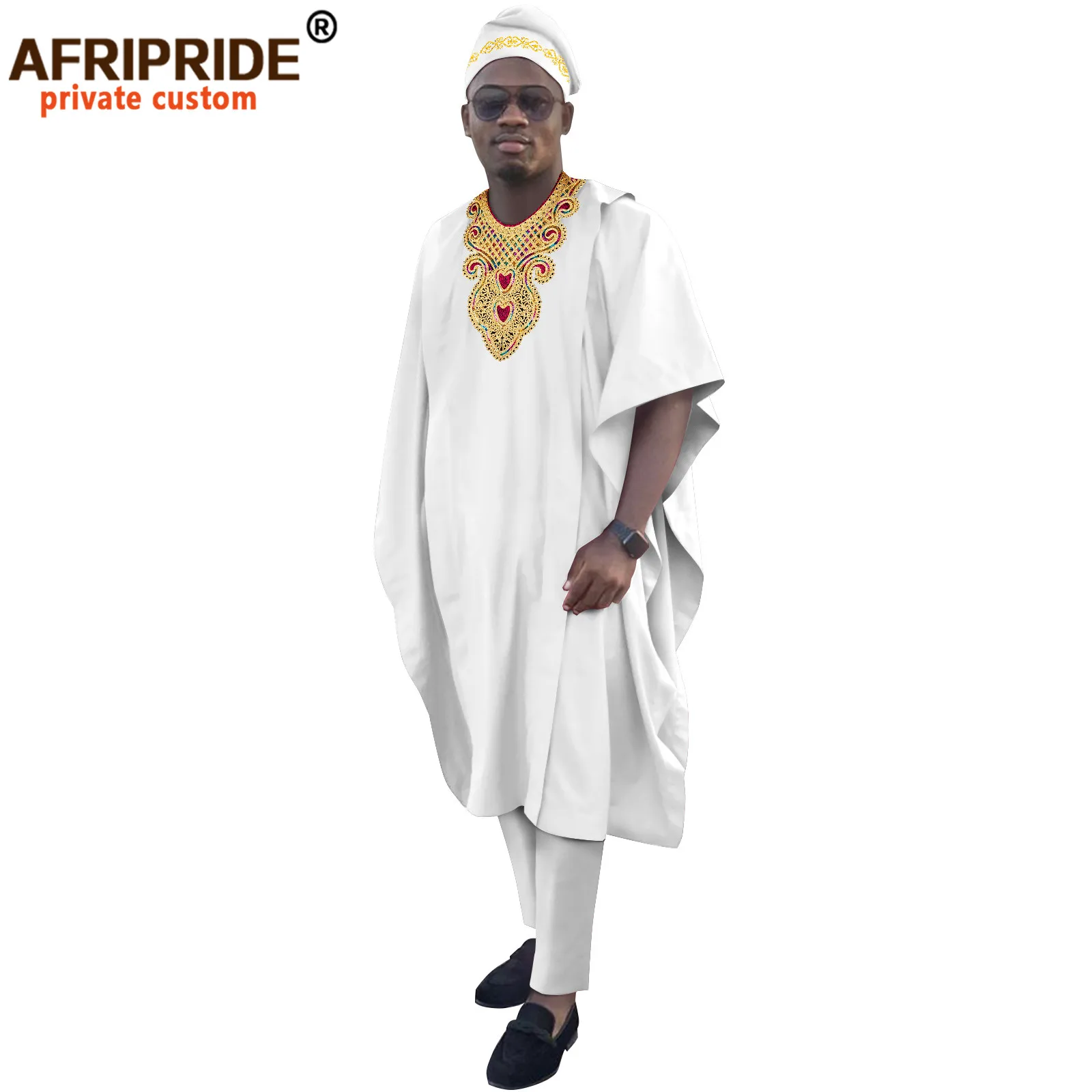 Dashiki Men African Suits Embroidery Agbada Robes Shirts Pants and Hats 4 Piece Set Tribal Outfits Bazin Riche Attire A2216054