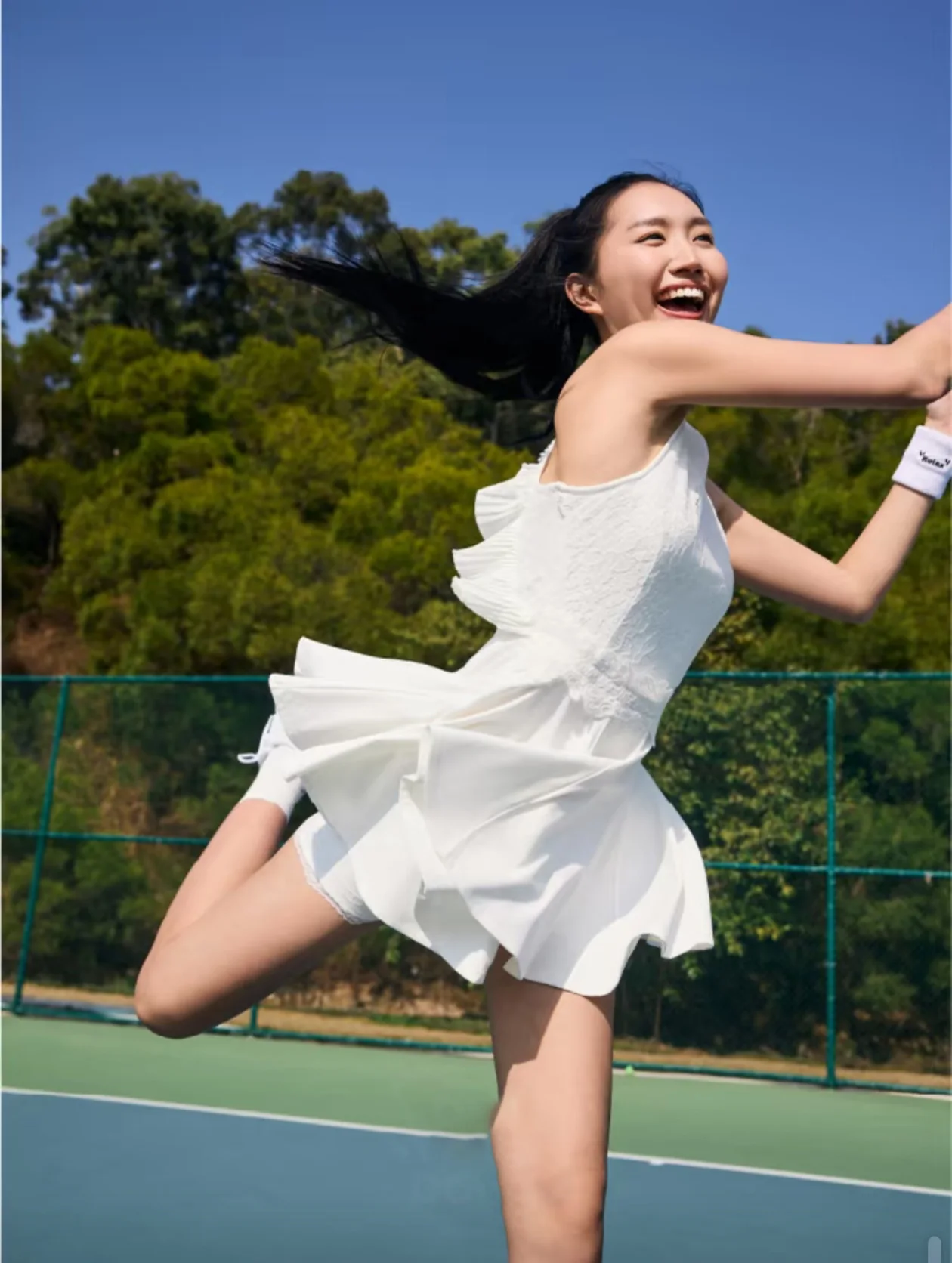 New nude-feel small wing design sleeveless sports skirt for women anti-see-through outdoor fitness running tennis Bowling skirt