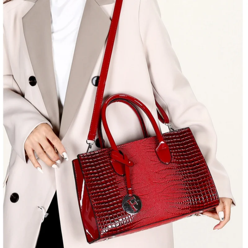 

Женская модная сумка с крокодиловым узором, блестящая кожаная ткань, просторная большая сумка
