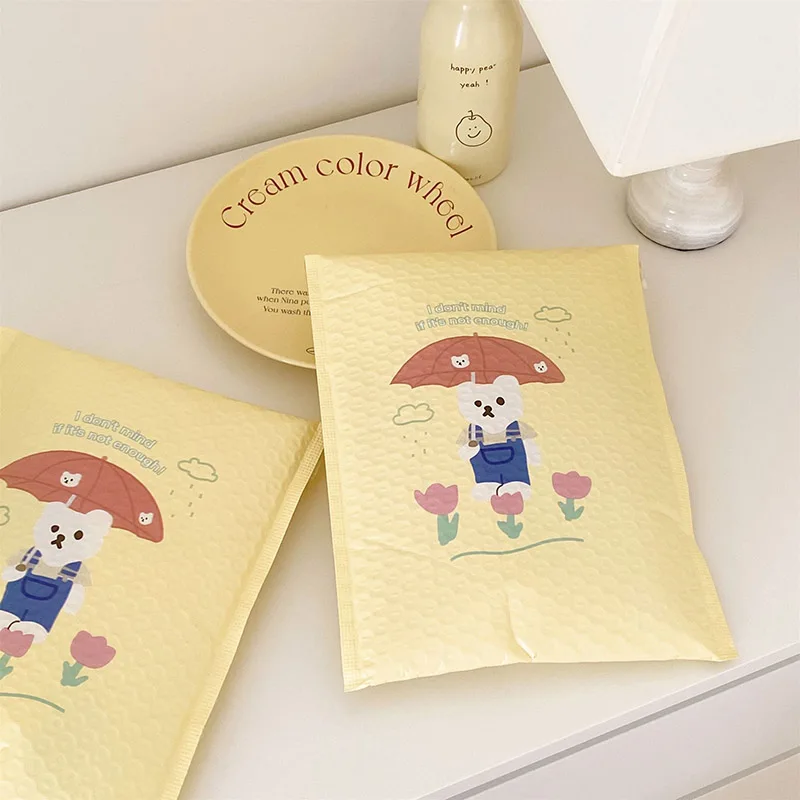 30Pcs 22x31.8cm Yellow Plastic Bubble Bag Large Shipping Packaging Bags Waterproof Mailing Envelope Gift Bubble Mailers Pouches