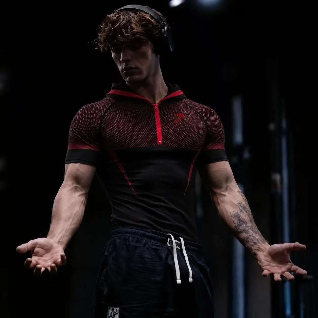 GYM SHARK ONYX V5 hooded T-shirt, SHARK silicone logo fitness suit，Men Running Compression T-Shirt Short Sleeve Tees Gym Fitness