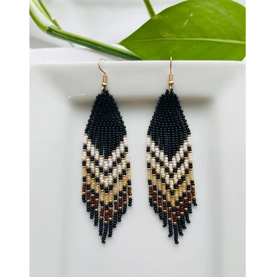 Rice bead earrings Tassels Hand weaving Flowers Geometry Bohemia Creativity Alloy Pattern Female Fashion Simple Beaded earrings