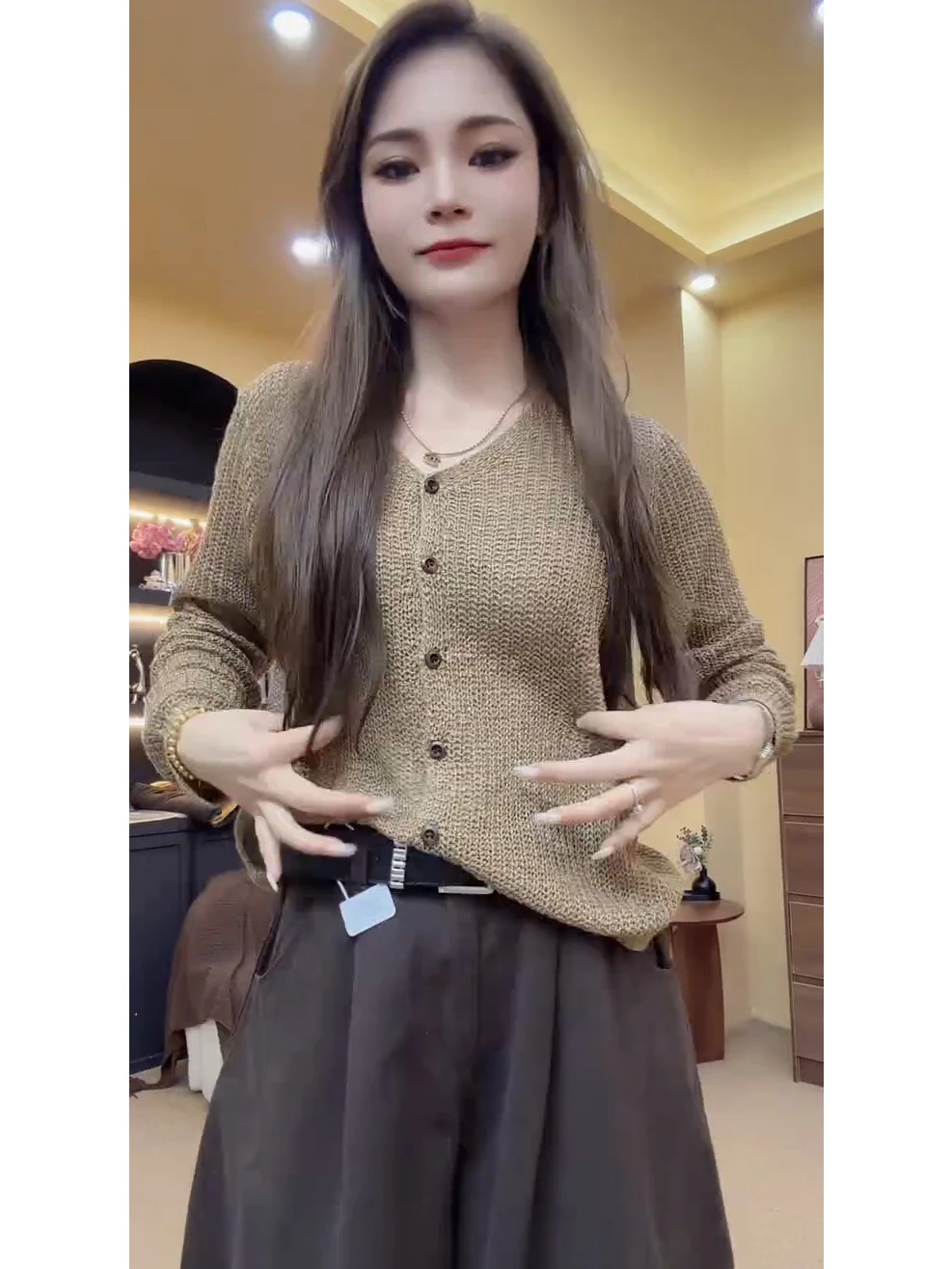 Elegant Vintage V-Neck Long Sleeve Knitted Open Cardigan Women's Autumn High-End Gentle Style Top Fashion Trend This Year
